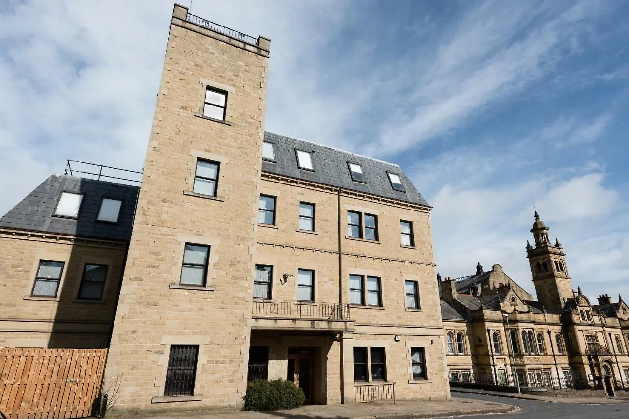 Halifax House, Studio Apartment 209